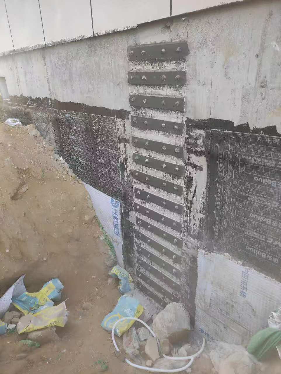 定西房屋柱子加固方法